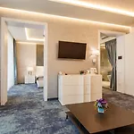 Hotel Opera 4*
