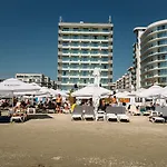 Opera Hotel 4*