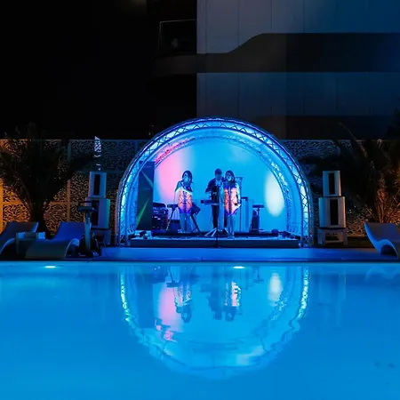 Opera Hotel