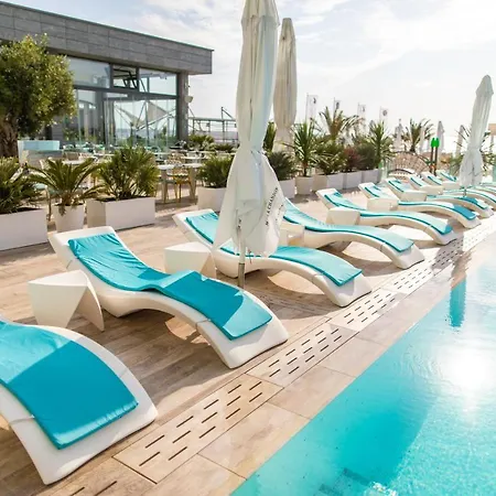 Opera 4* Mamaia