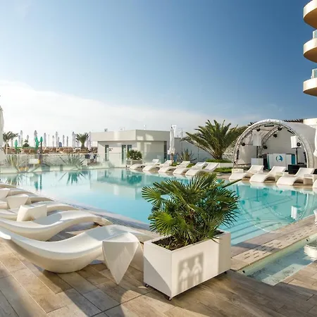 Hotel Opera Mamaia