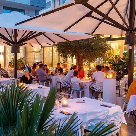 Opera Hotel