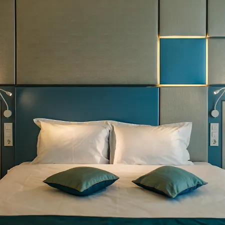Opera Hotel