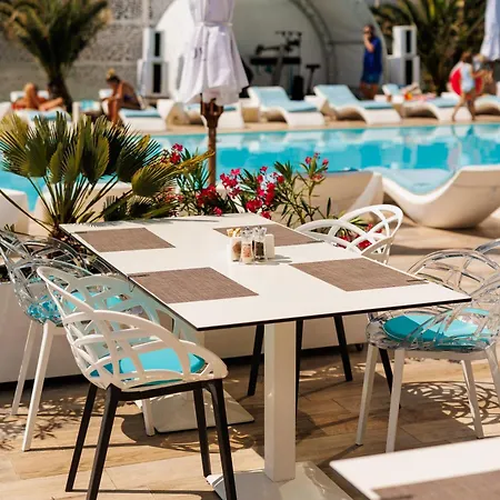 Opera Hotel Mamaja