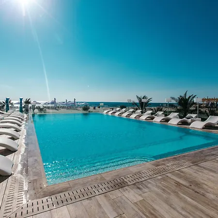 Opera 4* Mamaia