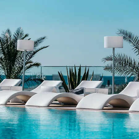 Opera Hotel 4*