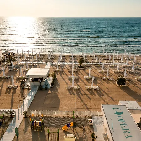 Opera Hotel 4*