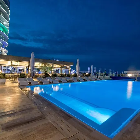 Opera 4* Mamaja