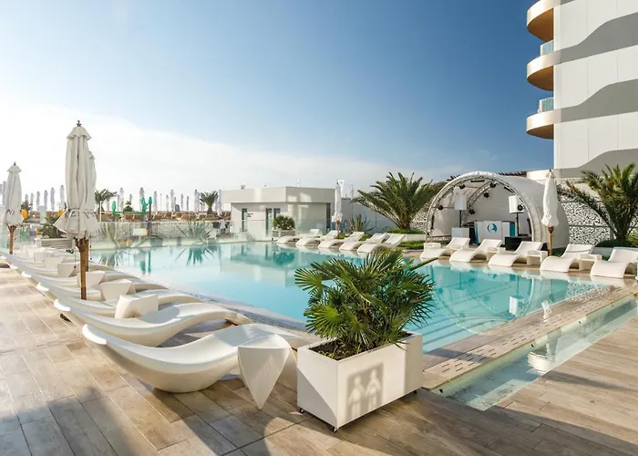 Hotel Opera Mamaia